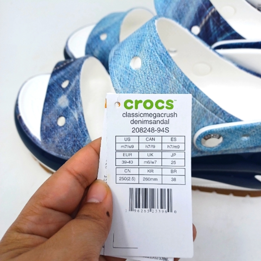 CROCS Mega Crush Denim Sandal Women's 9 - Picture 8 of 10